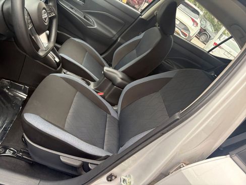 Used 2025 Nissan Versa SV FWD image 35