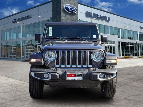 Used 2022 Jeep Wrangler Unlimited Sahara image 2