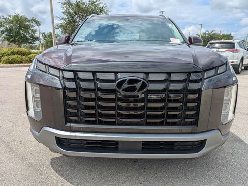 Used 2023 Hyundai Palisade Limited FWD image 3