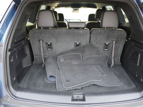 Used 2025 Buick Enclave Preferred AWD/4WD image 21