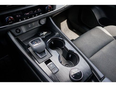 Used 2025 Nissan Rogue SV AWD/4WD image 25