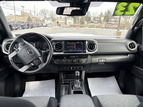 Used 2023 Toyota Tacoma TRD Sport image 14