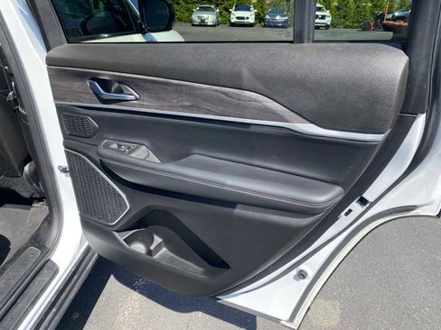 Used 2021 Jeep Grand Cherokee L Limited AWD/4WD image 47