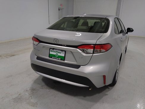 Used 2021 Toyota Corolla LE w/ Carpet Mat Package (TMS) image 7