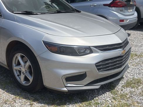 Used 2018 Chevrolet Malibu LS FWD image 4