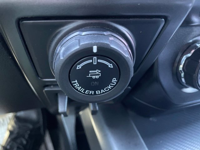 Used 2018 Ford F150 XLT w/ Equipment Group 302A Luxury AWD/4WD image 26