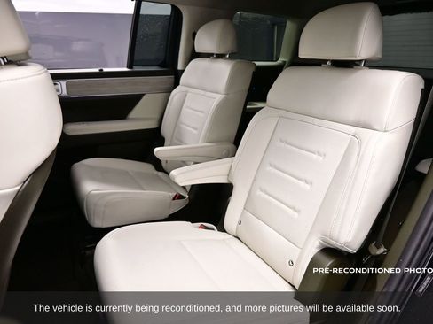 Used 2024 Hyundai Santa Fe Calligraphy image 34