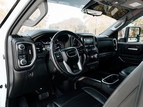 Used 2023 GMC Sierra 3500 Denali w/ Denali Ultimate Package AWD/4WD image 18