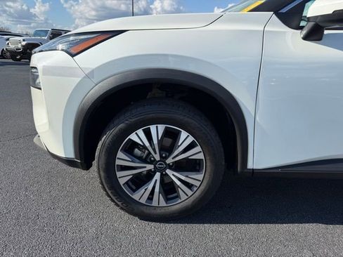 Used 2023 Nissan Rogue SV image 24