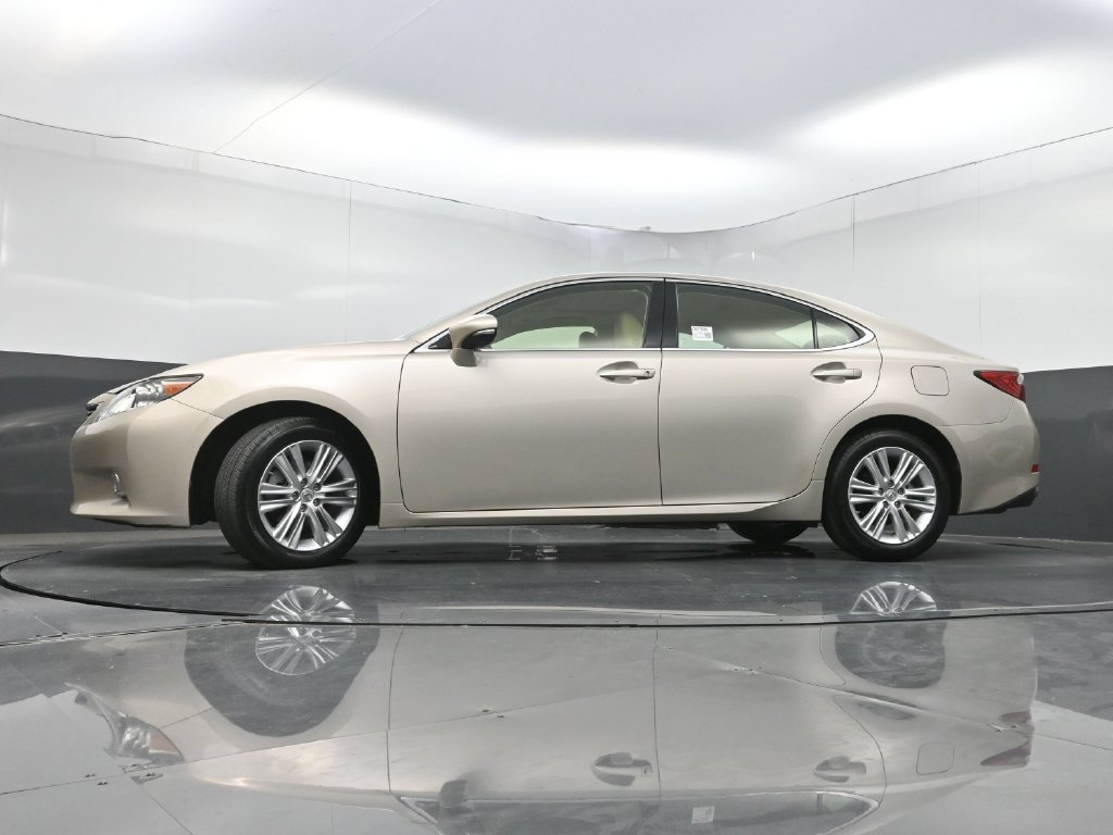 Used 2015 Lexus ES 350 w/ Premium Package FWD image 26