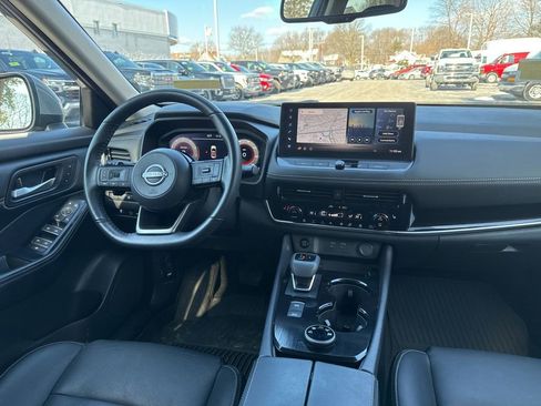 Used 2024 Nissan Rogue SL w/ SL Premium Package image 21