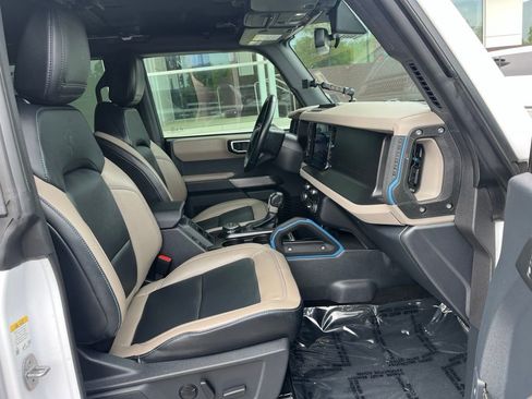 Used 2023 Ford Bronco Wildtrak AWD/4WD image 21