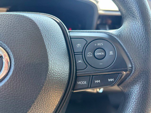 Used 2026 Toyota Corolla LE FWD image 15