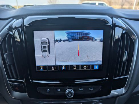 Used 2023 Chevrolet Traverse LT w/ LT Premium Package image 19