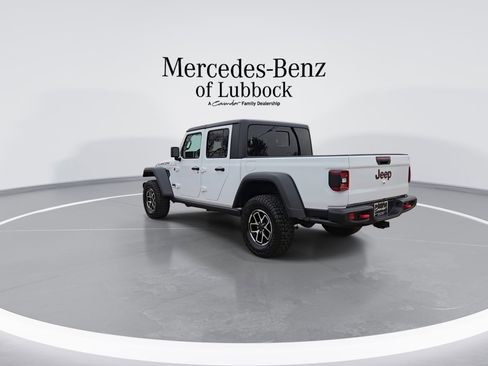 Used 2024 Jeep Gladiator Rubicon w/ Technology Group image 7