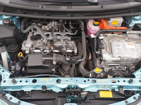 Used 2014 Toyota Prius C Two image 27