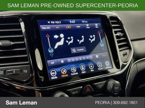 Used 2021 Jeep Grand Cherokee Limited AWD/4WD image 16