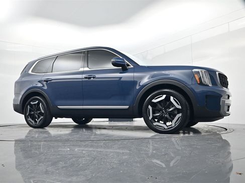 Certified 2023 Kia Telluride EX image 37