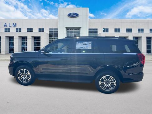 New 2026 Ford Expedition Active RWD image 9