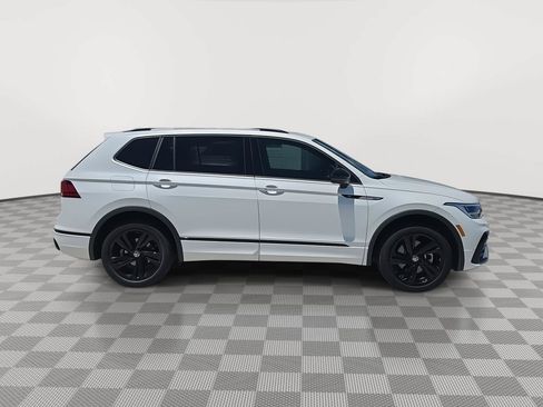Used 2024 Volkswagen Tiguan SE R-Line AWD/4WD image 12