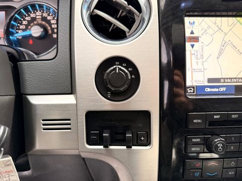 Used 2012 Ford F150 Platinum image 25