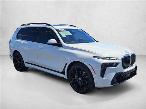 Used 2024 BMW X7 xDrive40i w/ M Sport Package AWD/4WD image 3