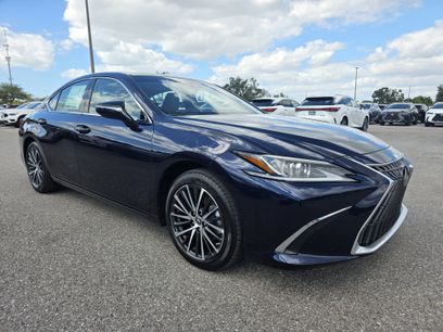 New 2025 Lexus ES 350 w/ Premium Package