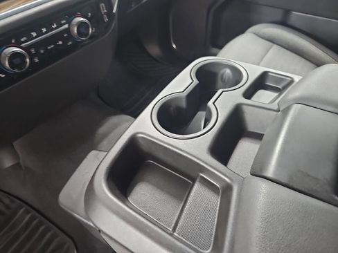Used 2024 Chevrolet Silverado 1500 LT AWD/4WD image 30