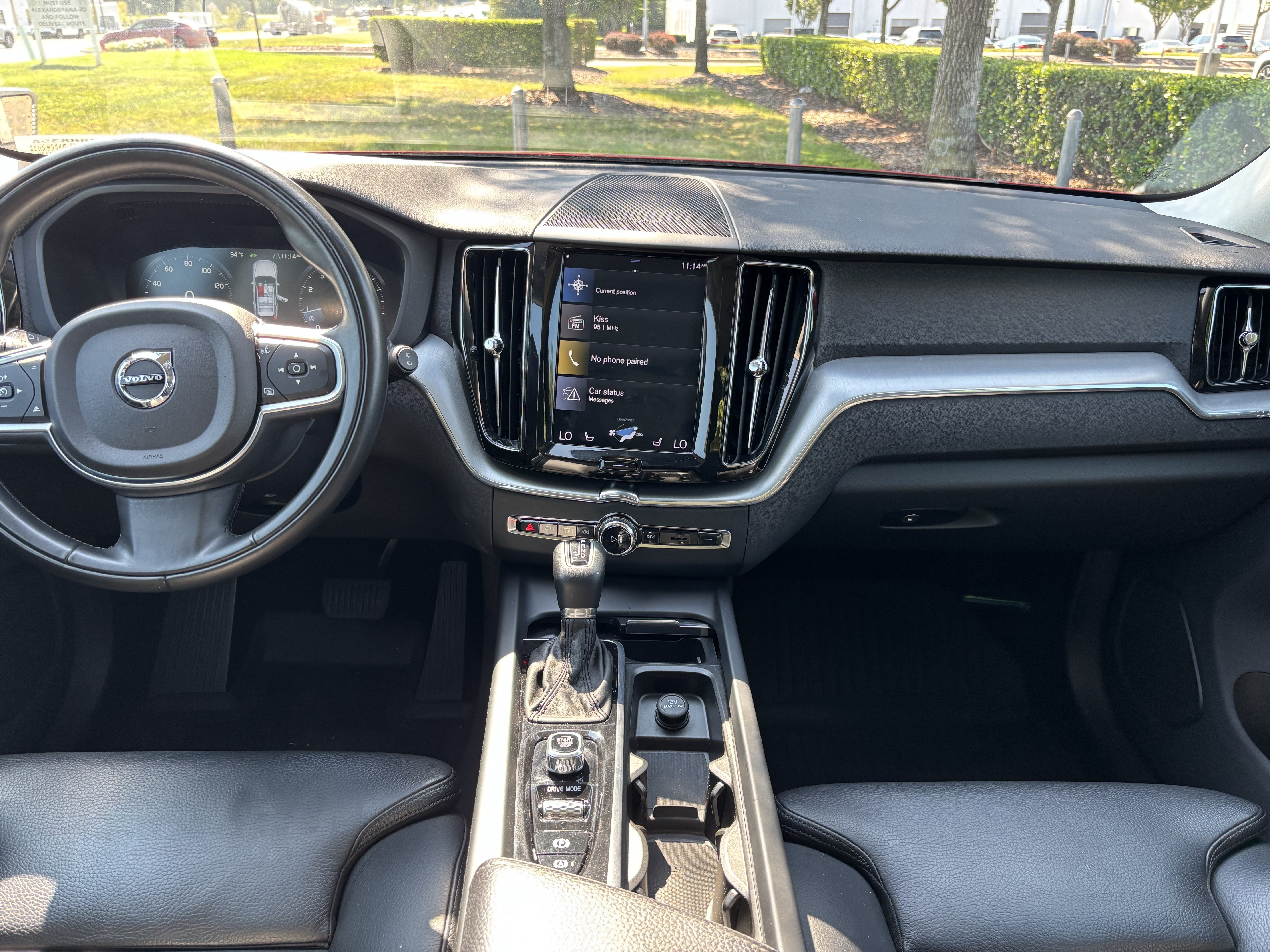 Used 2019 Volvo XC60 T5 Momentum w/ Multimedia Package FWD image 32