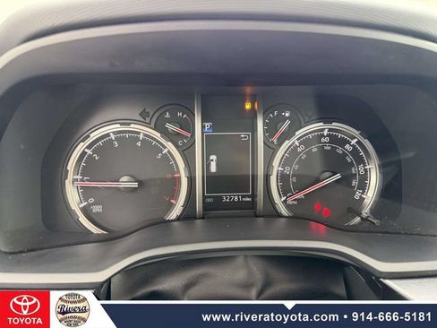Used 2024 Toyota 4Runner TRD Off-Road Premium w/ Moonroof Package AWD/4WD image 18