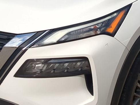 Used 2021 Nissan Rogue S image 11