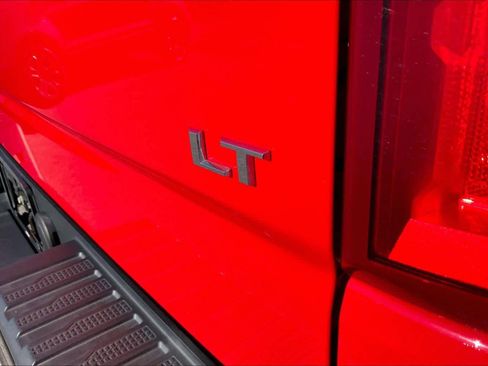 Used 2019 Chevrolet Silverado 1500 LT Trail Boss image 9