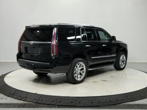 Used 2017 Cadillac Escalade Premium Luxury AWD/4WD image 8