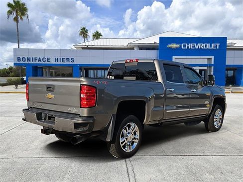 Used 2017 Chevrolet Silverado 2500 High Country w/ Duramax Plus Package image 4