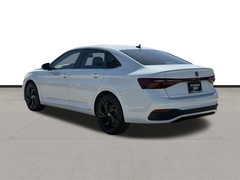 New 2026 Volkswagen Jetta SE image 7