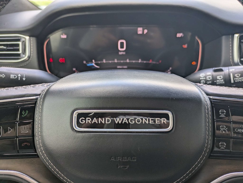 Used 2023 Jeep Grand Wagoneer L Series II AWD/4WD image 34