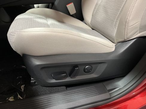 Used 2023 Nissan Rogue SV AWD/4WD image 15