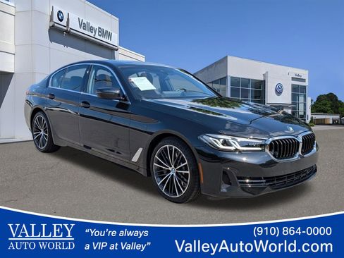 Used 2022 BMW 530i w/ Premium Package RWD image 1