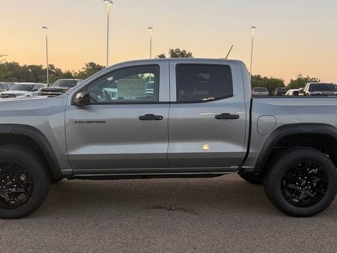 New 2026 Chevrolet Colorado Trail Boss AWD/4WD image 2