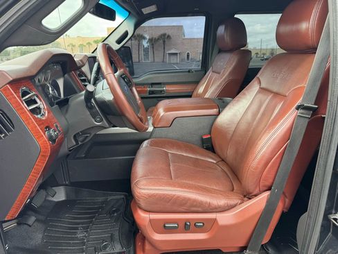 Used 2014 Ford F250 King Ranch w/ King Ranch w/Chrome Package image 12