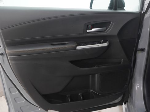 Used 2025 Toyota Sienna XSE image 22