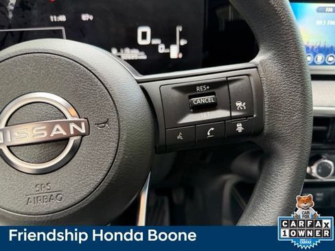 Used 2025 Nissan Kicks SV AWD/4WD image 20