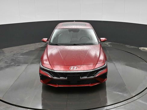 Certified 2025 Hyundai Elantra Limited image 25
