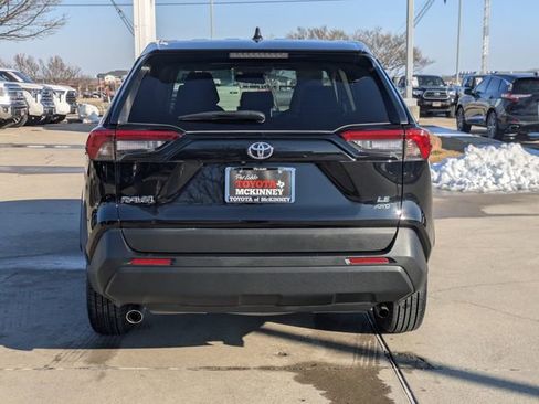 Used 2024 Toyota RAV4 LE image 6