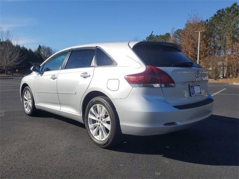 Used 2013 Toyota Venza XLE image 6