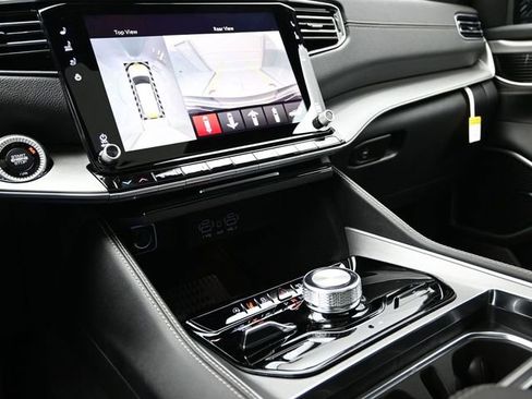 New 2026 Jeep Grand Wagoneer L 4WD image 43