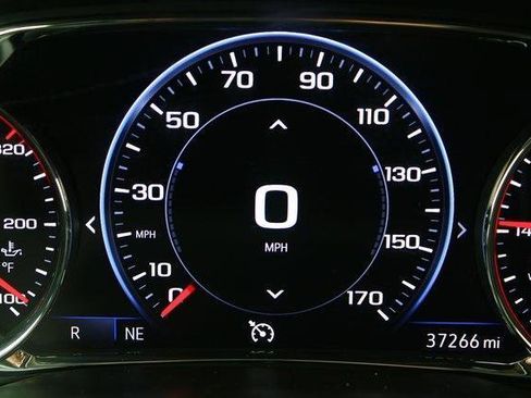 Used 2023 GMC Acadia Denali image 24