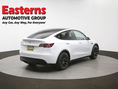 Used 2021 Tesla Model Y Long Range AWD/4WD image 35