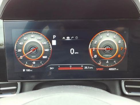 Used 2024 Hyundai Elantra SEL image 31