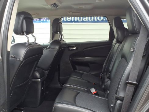 Used 2017 Dodge Journey Crossroad FWD image 9